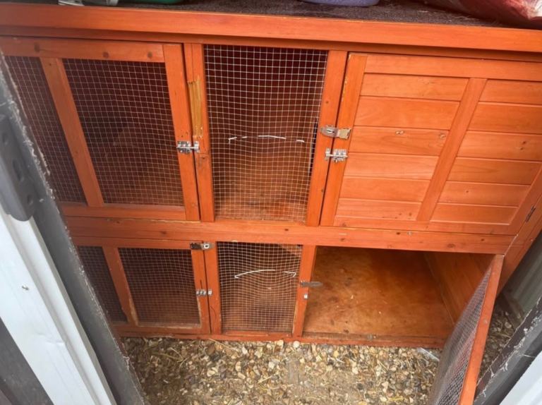 Rabbit outdoor cage 