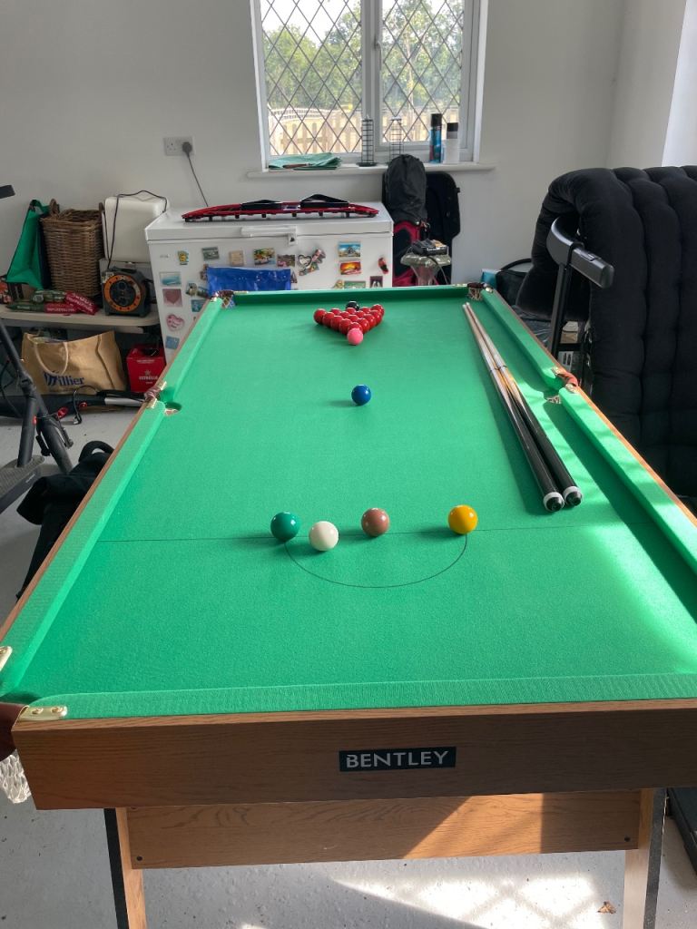 Snooker table 