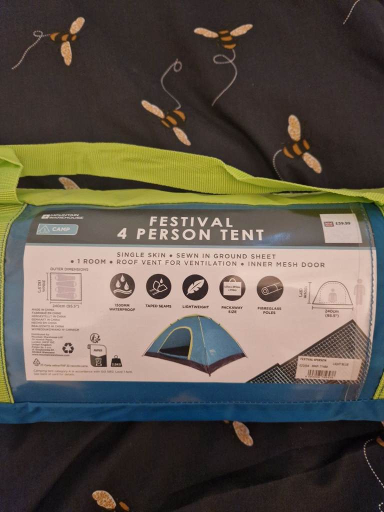 Tent 4 x Person and 2 Adult sleeping bags.