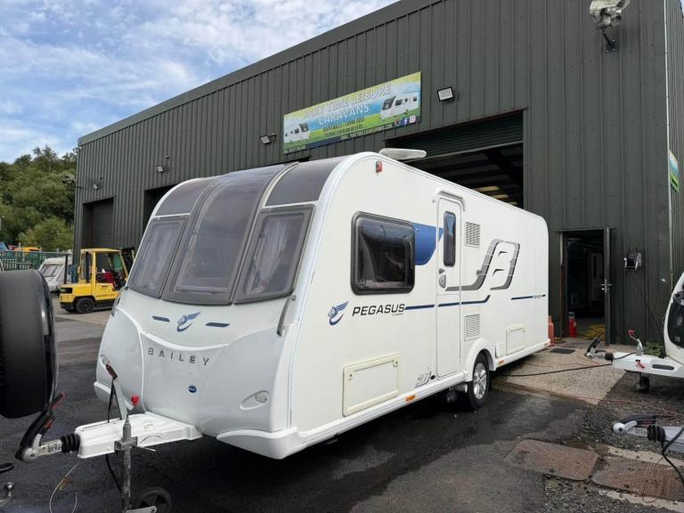 2017 BAILEY PEGASUS BRINDISI - 4 BERTH CARAVAN 