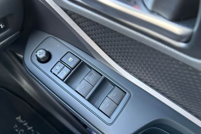 2022 Toyota C-HR 1.8 VVT-h Icon CVT Euro 6 (s/s) 5dr SUV PETROL/ELECTRIC Automatic