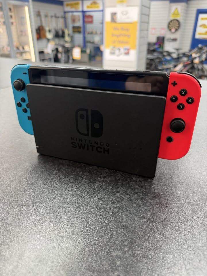 *SALE* NINTENDO SWITCH
