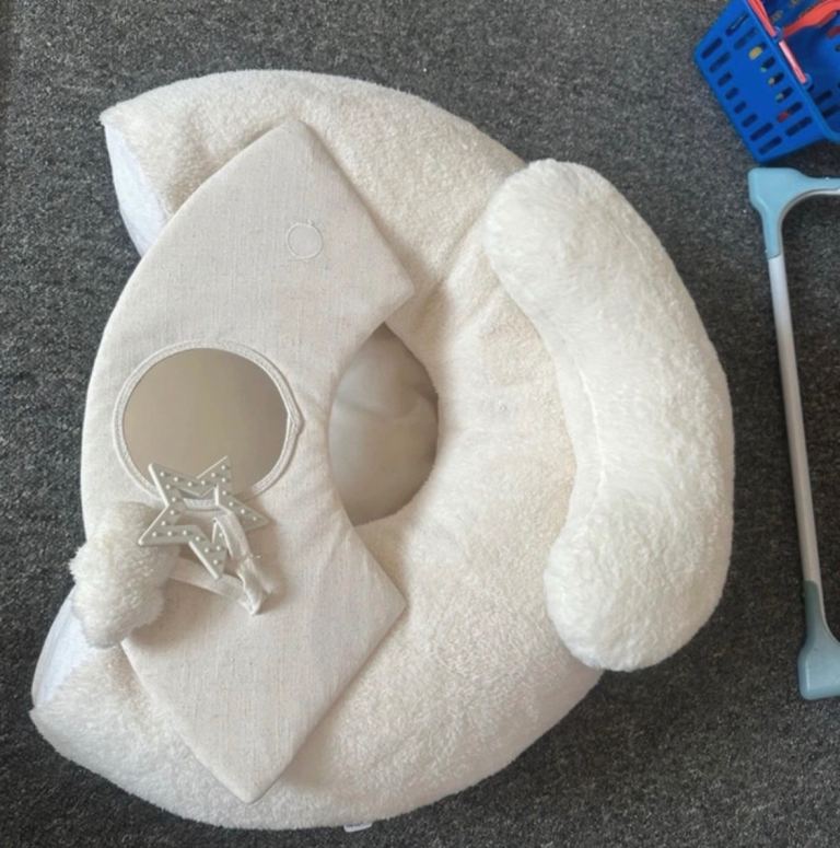 Mamas & Papas Baby Nest/Feeding Pillow – Cream, Good Condition