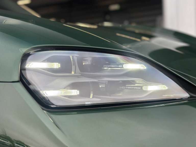 2025 Porsche Taycan 440kW 105kWh 4S Black Edition 4dr Auto Saloon Electric Automatic