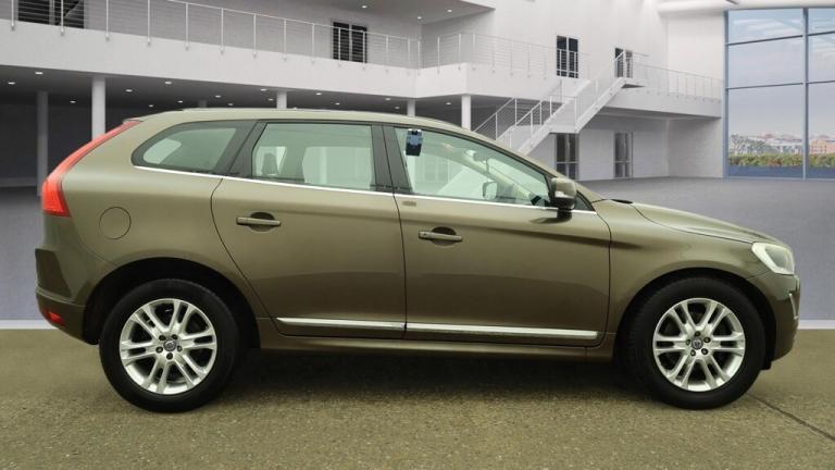2015 Volvo XC60 D4 [181] SE Lux 5dr ++ 35 TAX / ULEZ / LEATHER / DAB ++ ESTATE Diesel Manual