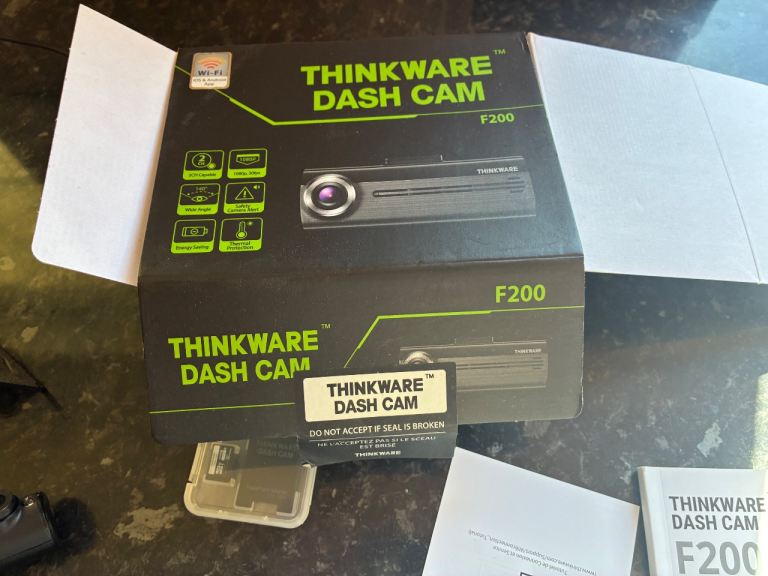 thinkware dash cam and rear