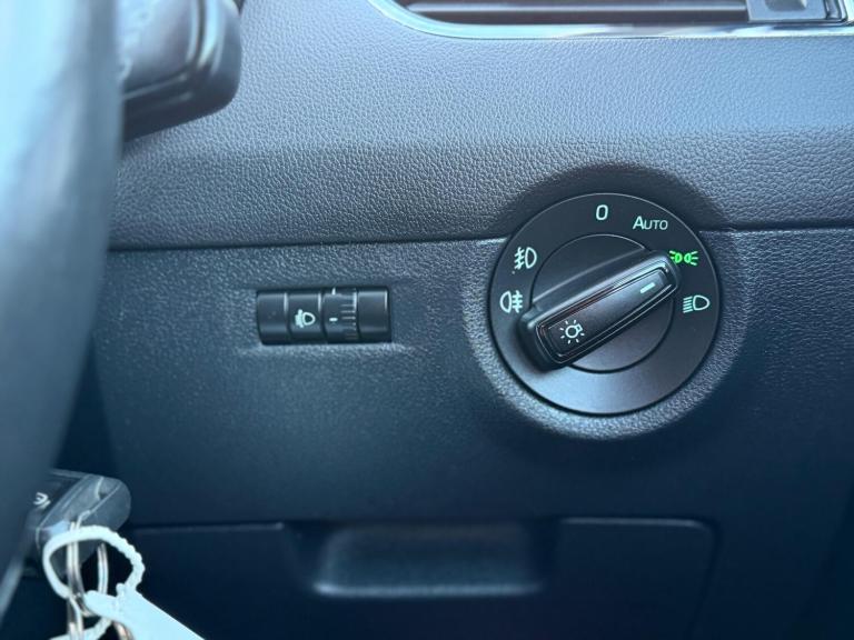 2013 Skoda Octavia 1.4 TSI Elegance Estate 5dr Petrol DSG Euro 5 (s/s) (140 ps) ESTATE Petrol Aut...