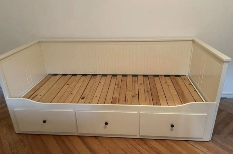 Ikea hemnes day bed 
