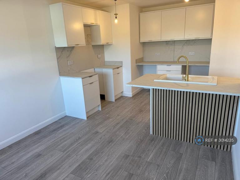 2 bedroom flat in Hurrell Road, Kingsbridge, TQ7 (2 bed) (#3014235)