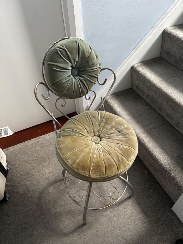 Swirly Chair