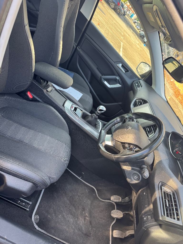 Peugeot, 308, Hatchback, 2018, Manual, 1199 (cc), 5 doors