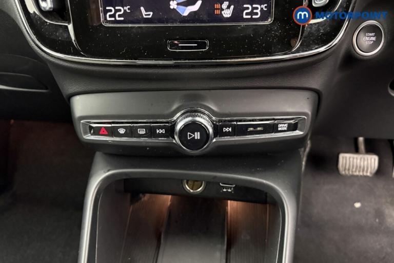 2022 Volvo XC40 1.5 T4 Recharge PHEV Plus Dark 5dr Auto SUV Hybrid Automatic