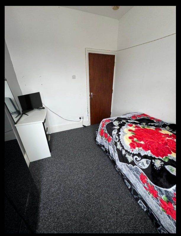 Spacious single Room