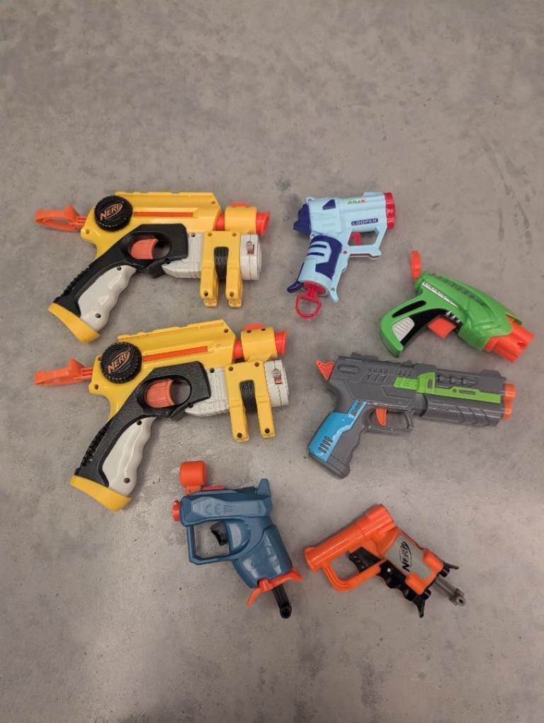 Nerf Gun Bundle - 7 Blasters & 70 Bullets 
