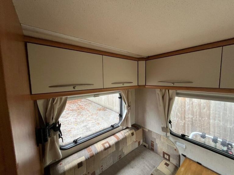Tribute T720 6 Berth 4 Belt End Lounge Coachbuilt Motorhome 2.2L