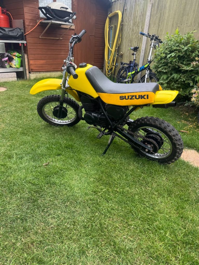 Suzuki ds 80