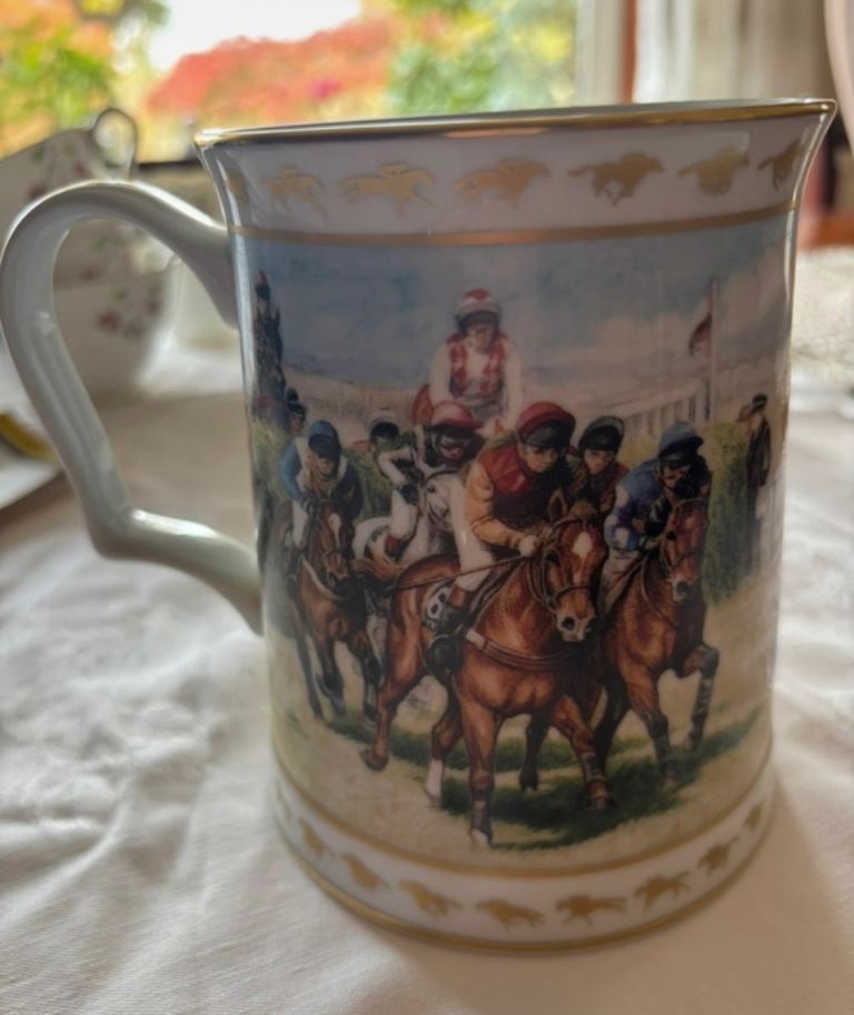 Grand National Porcelain Tankard Franklin Mint – Good Condition
