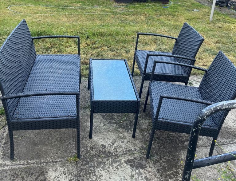 SOLD Table and chairs 