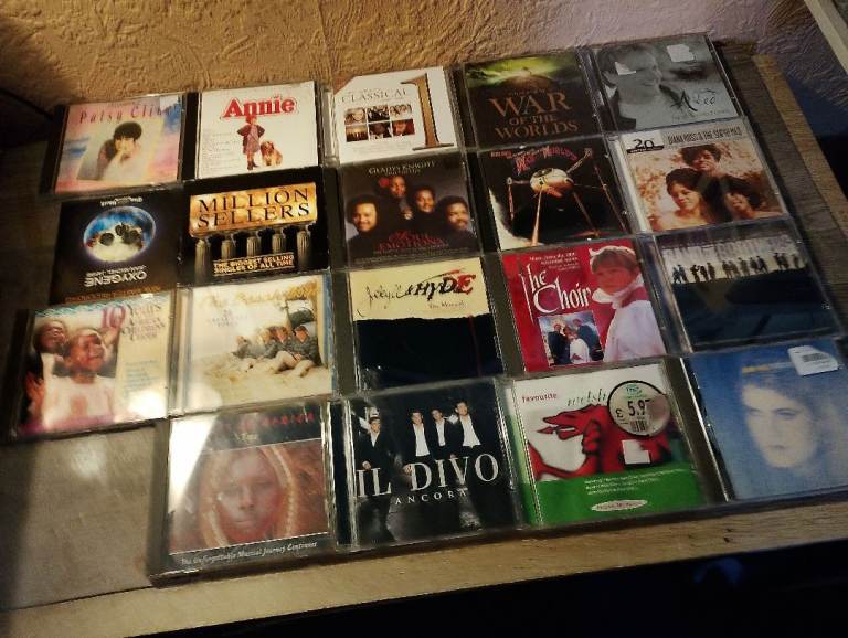 joblot of cds 