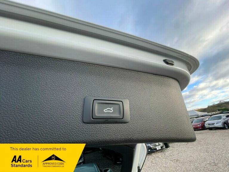 Audi A4 Avant 2015 2.0 TSFI S LINE AUTO PETROL