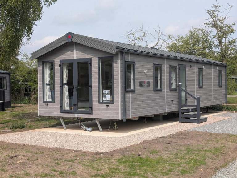 Pemberton Marlow in Lincolnshire  - Lodge / Caravan 