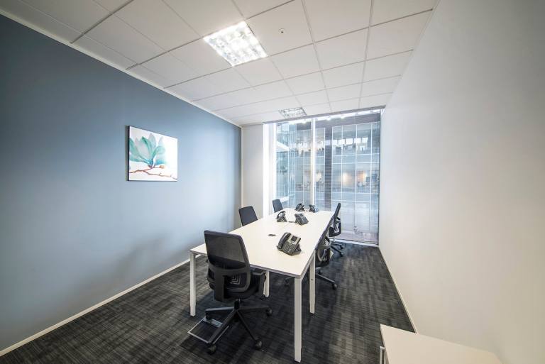 Slough - SL1 4DX \ Flexible Office Space with 4 Desks