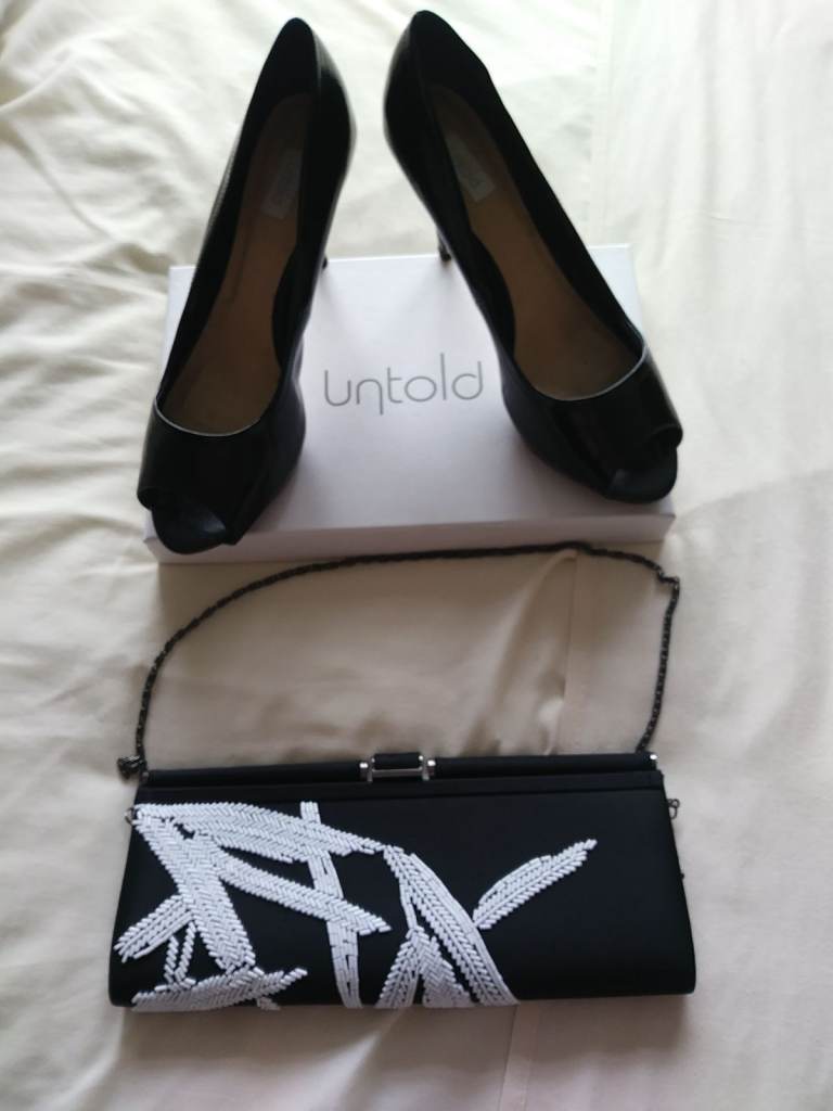 LADIES BLACK SHOES & HANDBAG