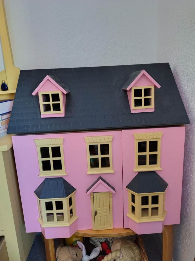 Dolls House and Furniture