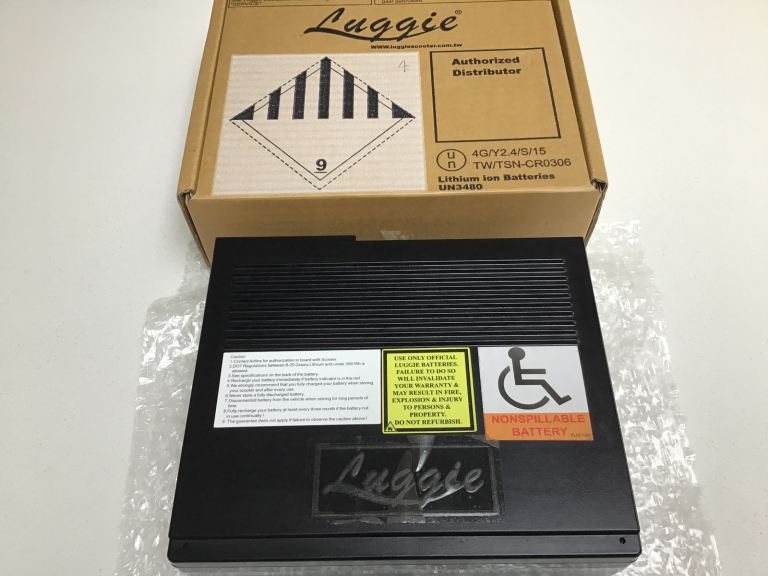 NEW 11Ah LUGGIE LITHIUM MOBILITY SCOOTER BATTERY, BOXED.