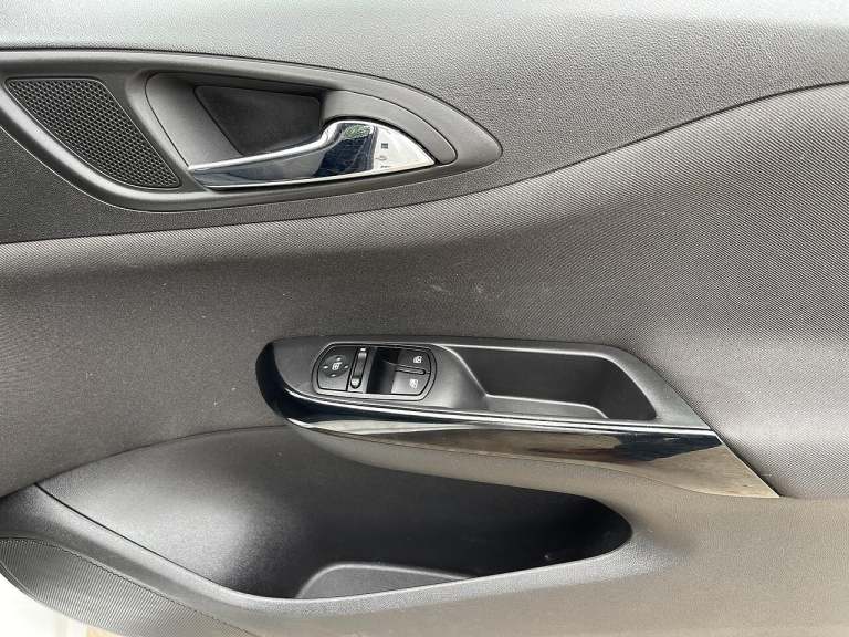 2018 Vauxhall Corsa 1.3 CDTi 16V 95ps ecoTEC Van [Start/Stop] CAR DERIVED VAN DIESEL Manual