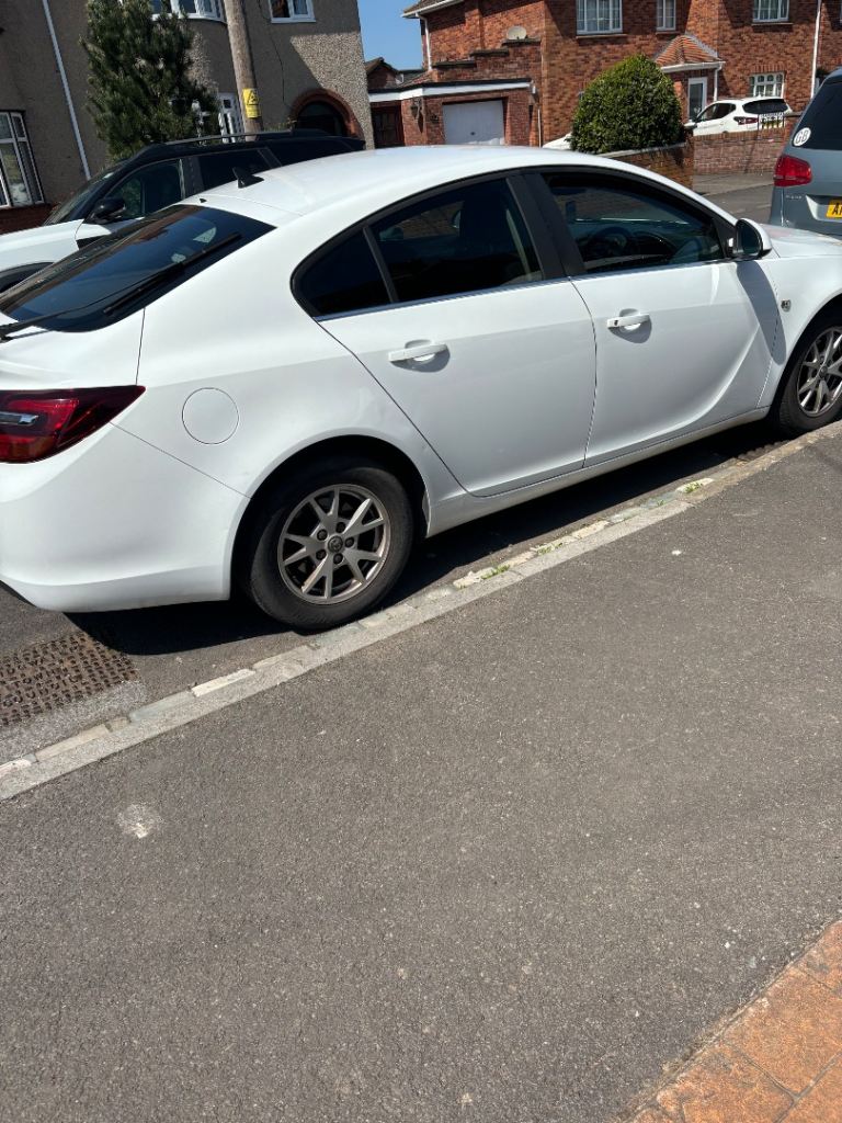 Vauxhall, INSIGNIA, Hatchback, 2015, Manual, 1956 (cc), 5 doors