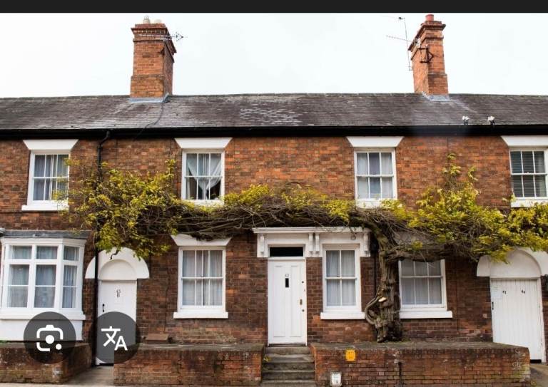 WANTED!! looking for a 3/4 bed house 