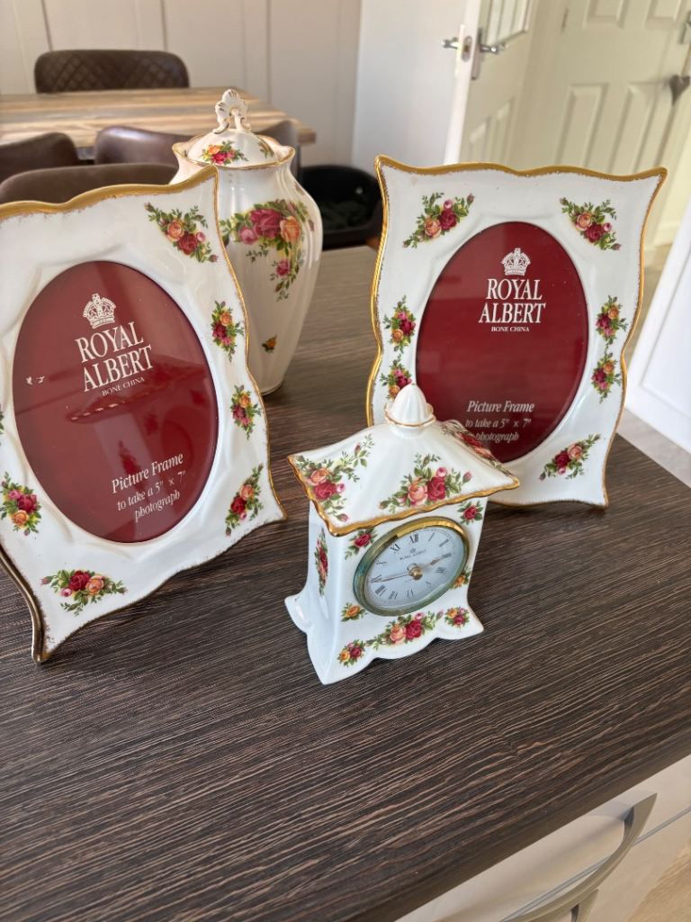 Royal Albert Old Country Roses Bone China