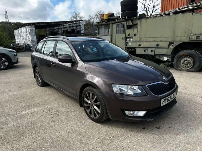 2013 Skoda Octavia 2.0 TDI CR Elegance 5dr ESTATE Diesel Manual