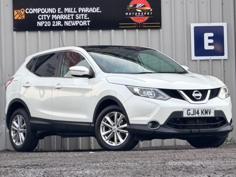 2014 Nissan Qashqai 1.6 dCi Acenta Premium 5dr Xtronic HATCHBACK Diesel Automatic