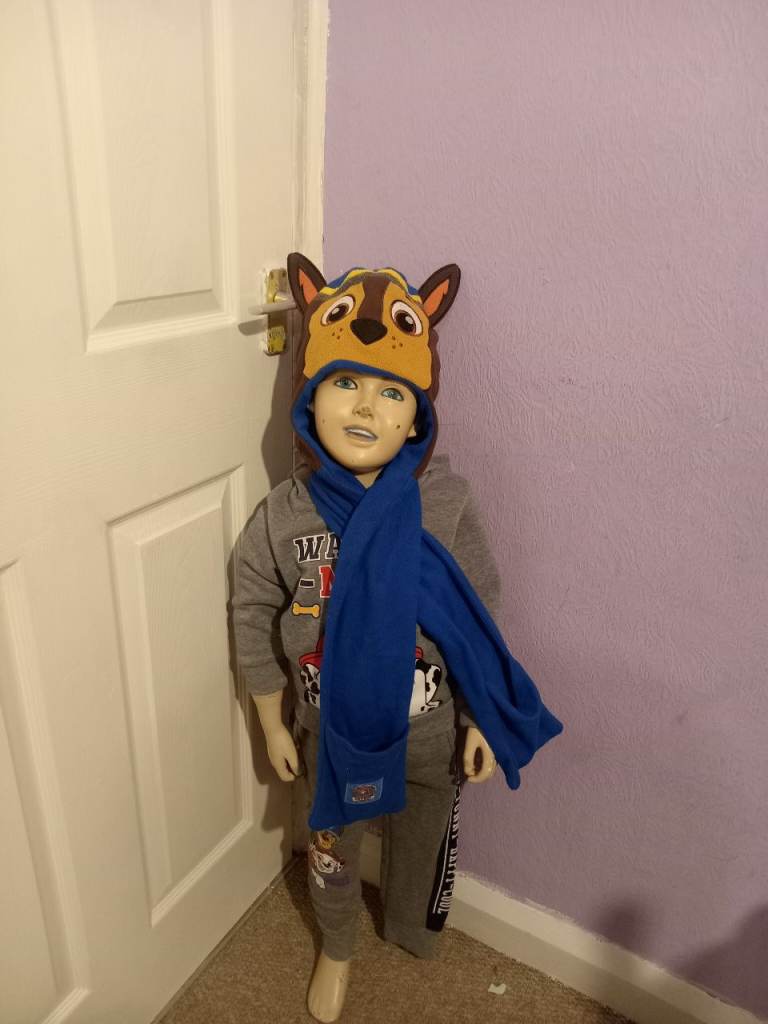 Paw Patrol tracksuit, hooded scarf and t-shirts agev3-4