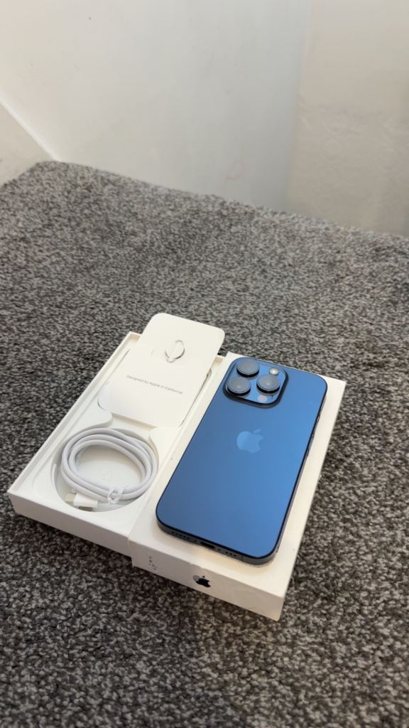 IPhone 15 pro! 128GB! blue titanium! (unlocked) - 100% battery health! - AMAZING