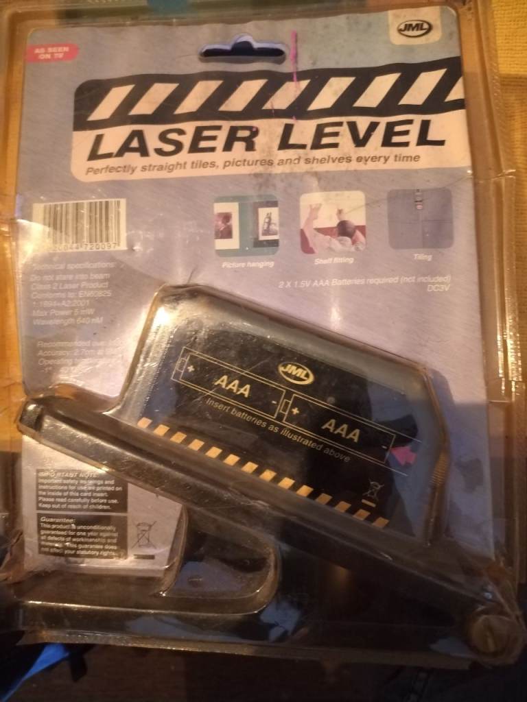 Laser level 