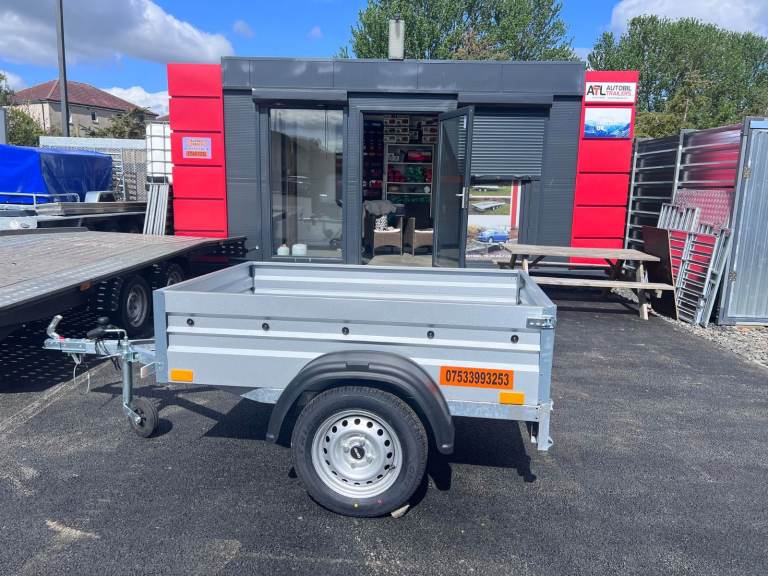 BRAND NEW 5FT X 4FT SINGLE AXLE FLAT 750KG