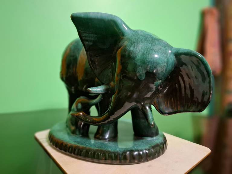 4 vintage Canadian blue  Mountain pottery elephants collectors pieces.