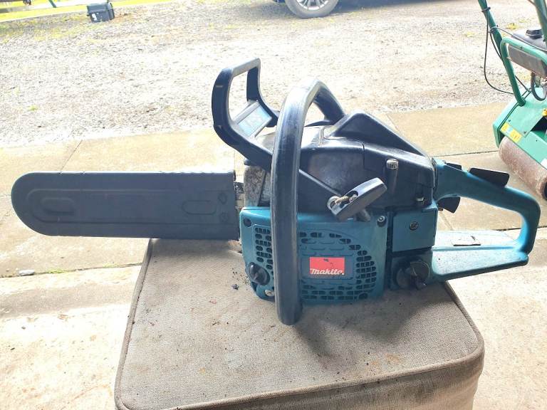 Dolmar makita DPC 540 chainsaw 