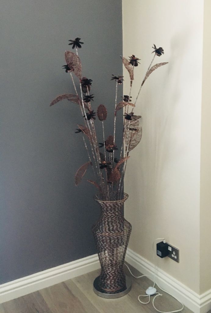 Art Decor - brown wire / flower floor lamp with 10 spare bulbs. 