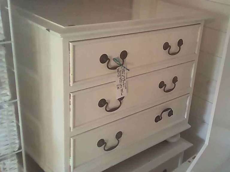 STURDY WHITE PAINTED SOLID PINE CHEST OF 3 DEEP DOVE TAILED DRAWERS. 2 MATCHING AVAILABLE.