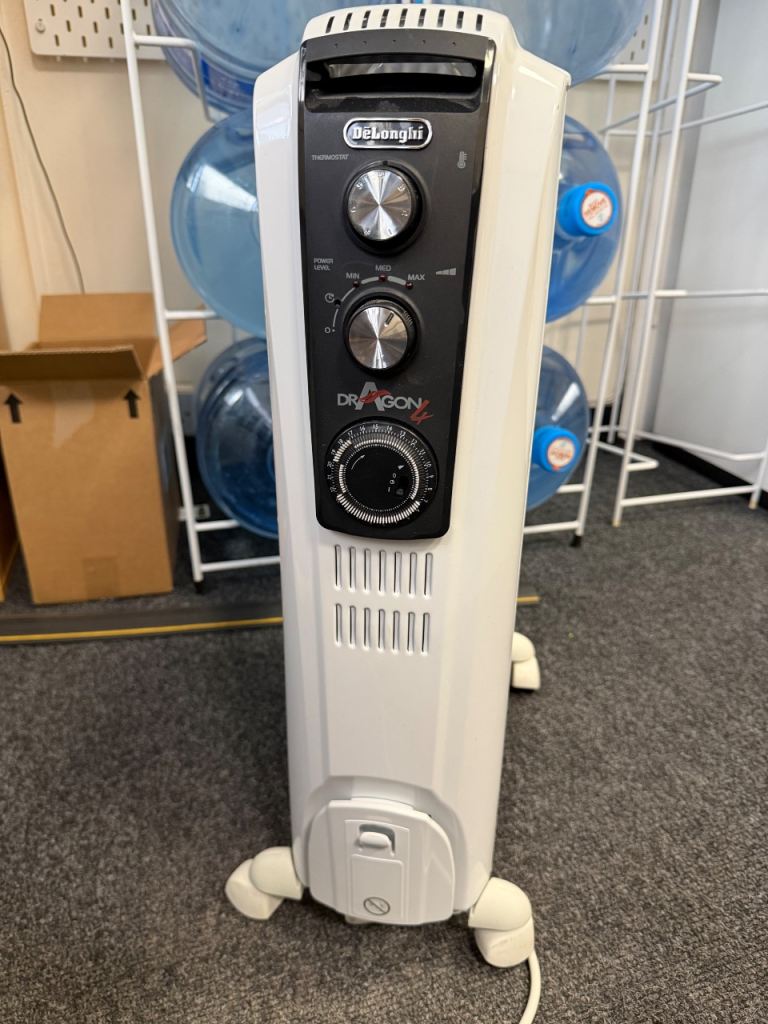 3 available – £50 each De’Longhi Dragon 4 TRD40820T oil-filled radiators for sale.
