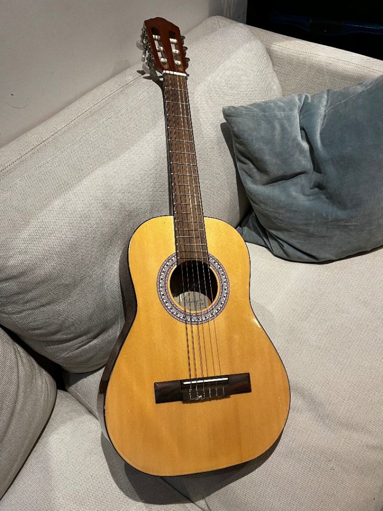 Jose Ferrer kids learning guitar 1/2 size