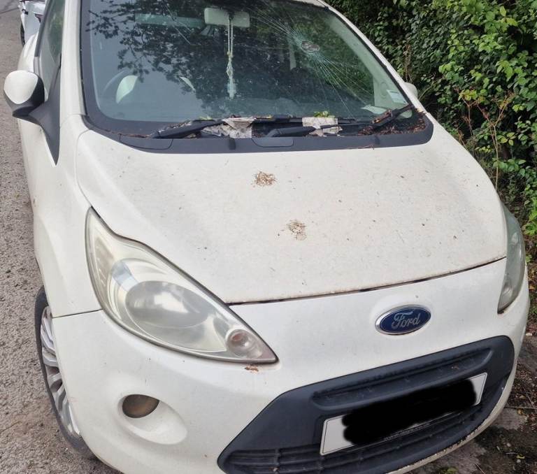 Ford KA  Bonnet White FOR PARTS ONLY 2011