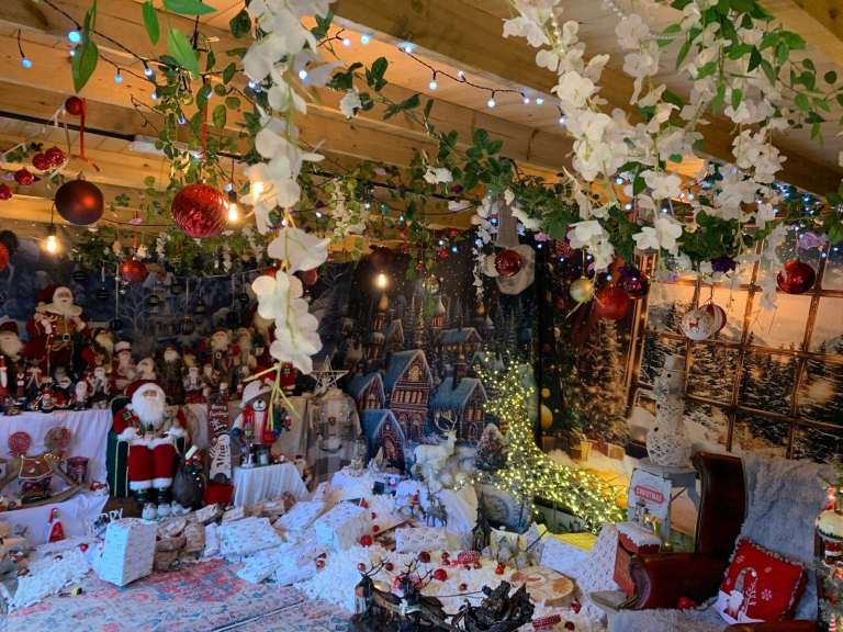 Large Collection of Christmas Decorations – Santas, Garlands & Lights