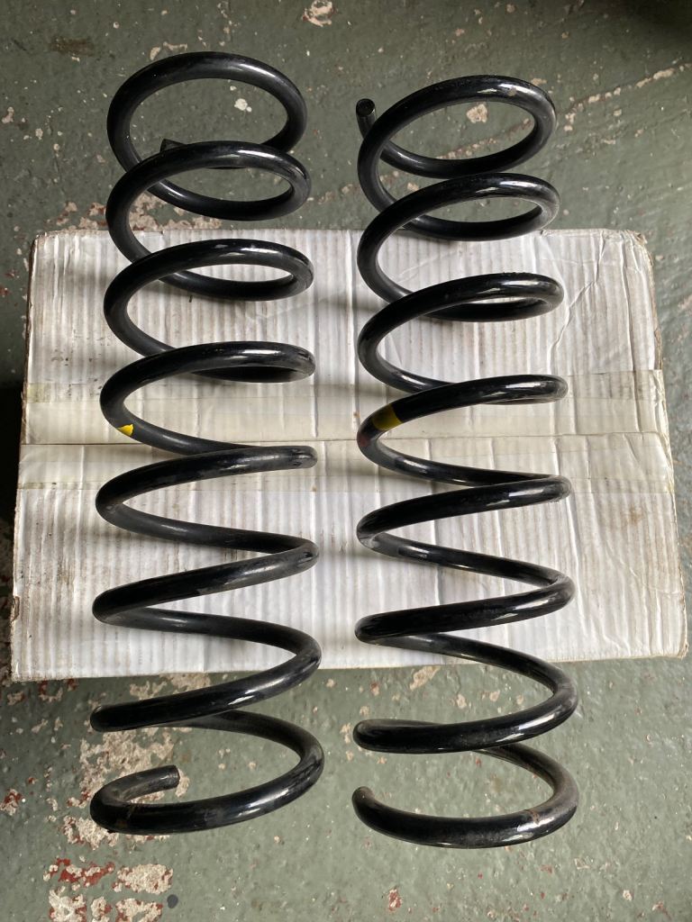 Pair of Ford Focus mk3 rear springs