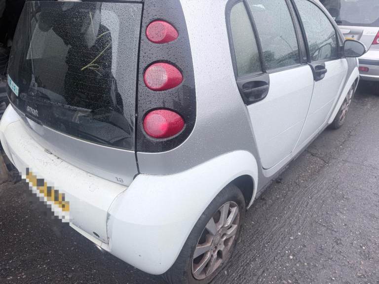 Breaking spare parts smart car forfour w454