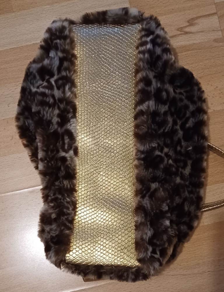 Furry Animal Print Handbag 